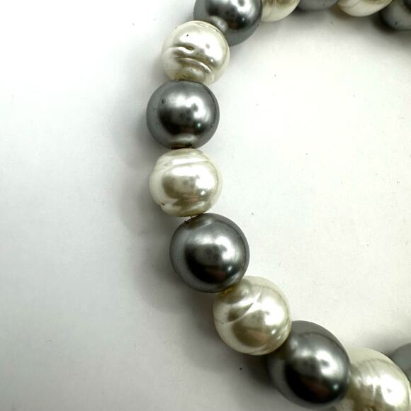 Chico's Beaded Sophia Pearl Multi Stretch Bracelet set 3 Gray Lot $39 Chicos NWT - Picture 7 of 10
